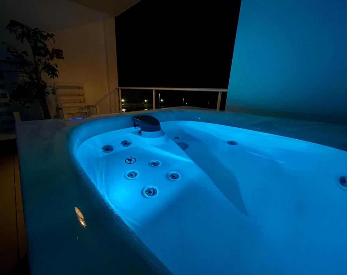 Marine Lovers - Jacuzzi Fuerteventura Gran Tarajal Exterior photo